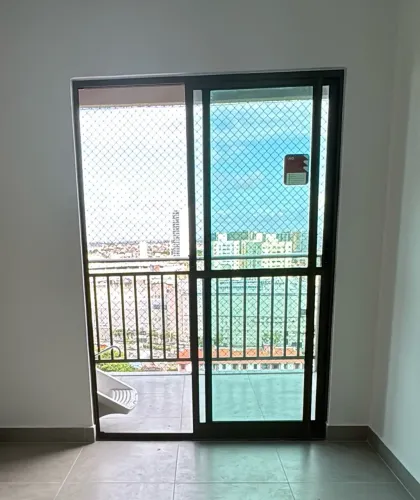 PORTA DE VIDRO com ESQUADRIA DE ALUMÍNIO 1,5 X 2,12