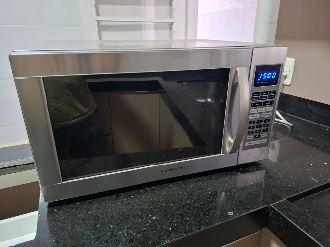 Micro-ondas Electrolux 45L