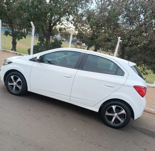 Chevrolet Onix Hatch LTZ 1.4 8V Flex Aut. 4P 2018