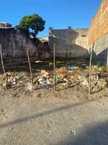 Terreno no Marivan próximo da Av. Principal med. 10 x 25