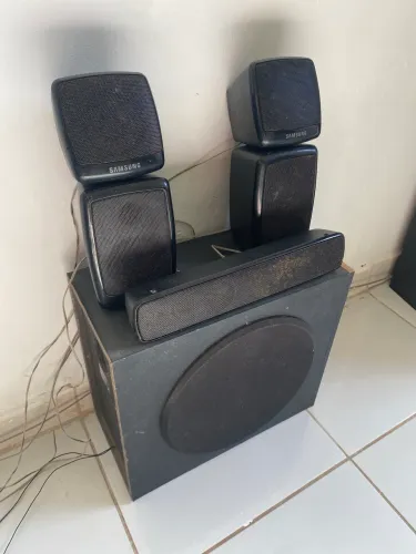 Caixa de som home theater