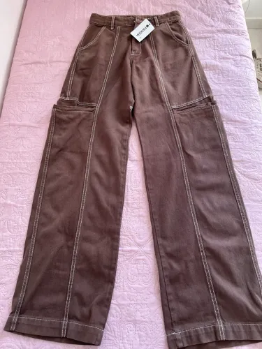 Calça cargo feminina marrom