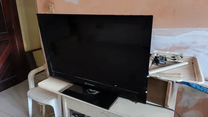 VENDO 2 TV'S PARA TIRAR PEÇAS