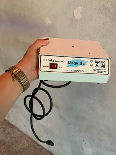 Vendo estufa em ótimo estado,usada poucas vezes. 70,00