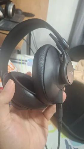 Fone de Ouvido AKG K371 Over-Ear Fechado - Completo na Caixa
