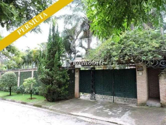 Casa à venda em Carapicuíba, Granja Viana, com 5 quartos, com 530 m², Chácara Vale do Rio 