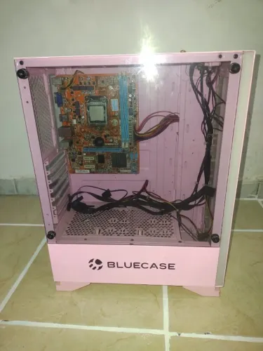 Gabinete Gamer Bluecase Bg-028 Rosa Fita LED RGB Vidro Temp + PLACA MÃE LGA1155 FUNCIONAND