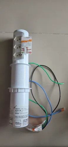 Torre tomada tr03 100-240v 3 tomadas 20a