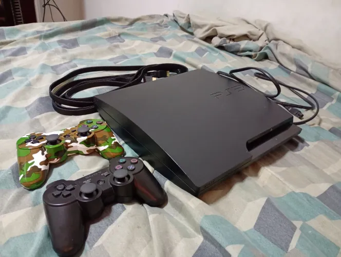 PlayStation 3 slim desbloqueado 150 gb