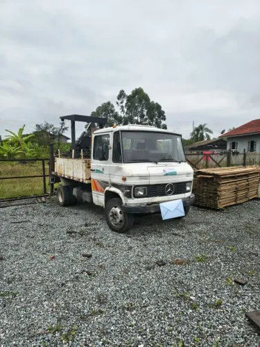 608 Mercedinha com Equipamento Operacional 