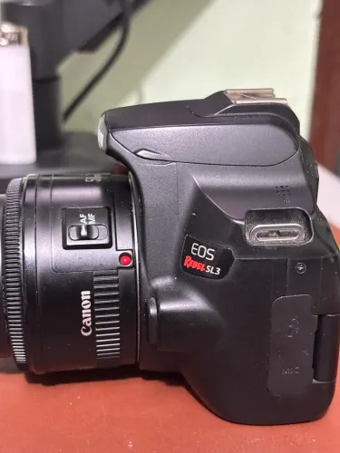Camera CANON SL3 (250D) + Lente Canon 50mm 1.8