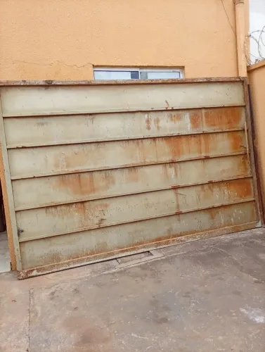 Vende se esse portão 