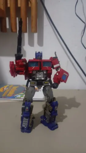 Boneco transformes 