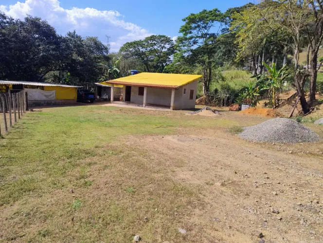 Venda de chácara entre santa Izabel e santa Rita de jacutinga.