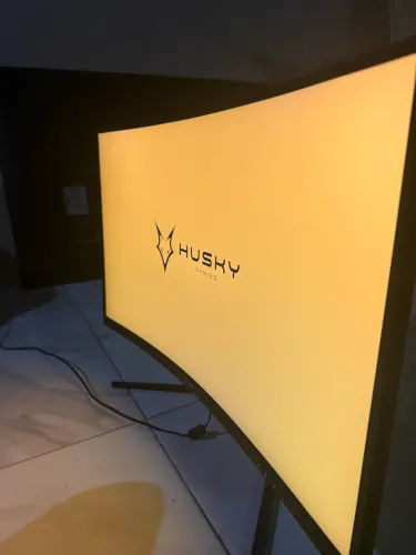 Monitor curvo 27 polegadas