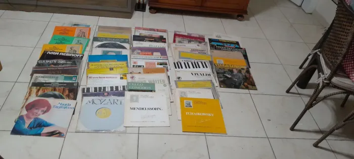 Discos LPs classicos novos e usados dr violoncelista falecido