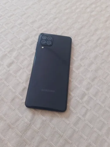 Vendo smartphone Samsung a 22 em perfeito estado sem nenhum problema operacional 