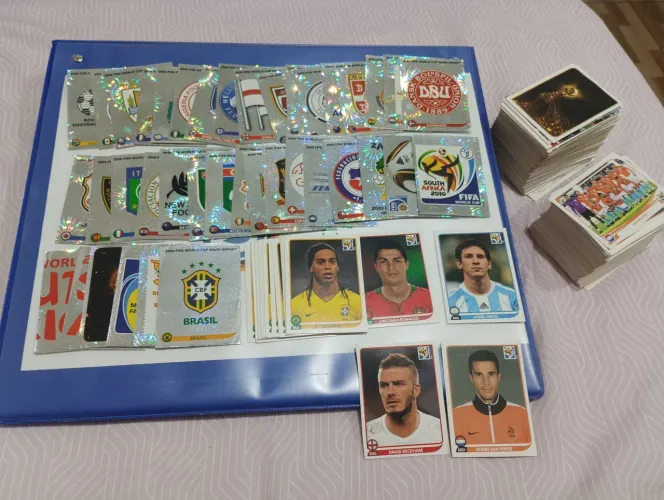 Kit completo das figurinhas da copa 2010