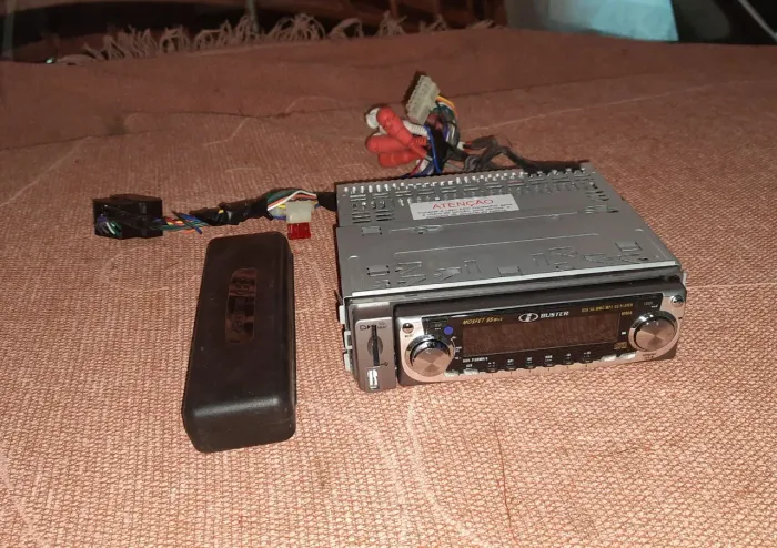 Vendo rádio BUSTER - HBD7100MP/A, está NOVO! $70,00