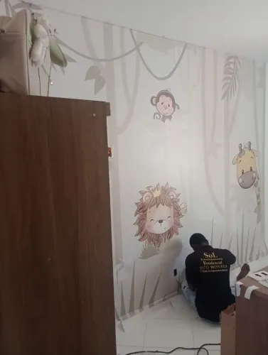 Instalador de papel de parede