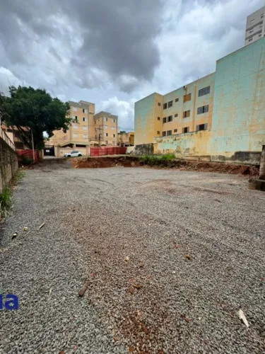 Terreno para alugar, 704m² - Centro