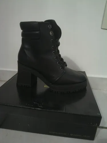 bota 38 vizzano | usada somente uma vez