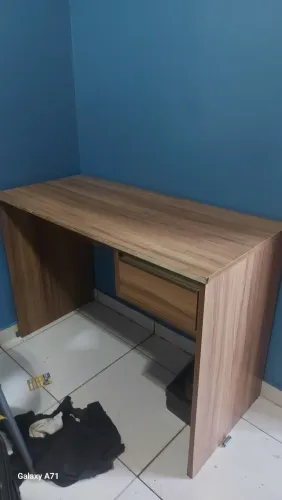 Mesa pra trabalho de home office ou stream