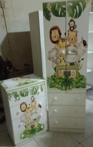 Promoção de guarda-roupa + Cómoda entrega gratis 