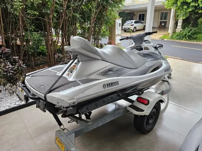 Vende-se Modelo VX Cruiser 2012 motor R1 - 1.100 cilindradas 