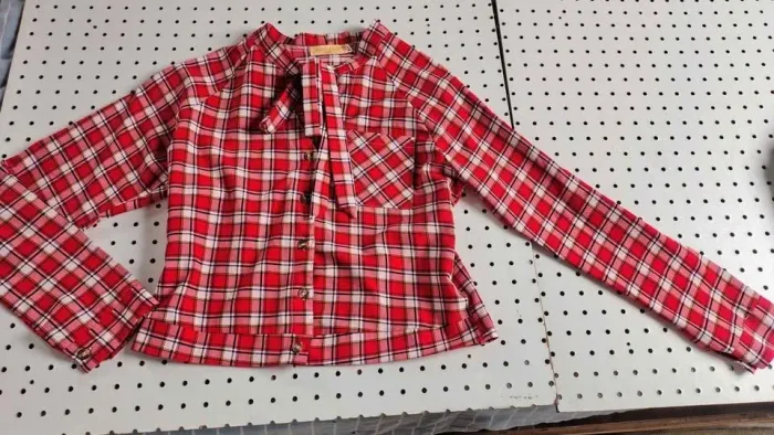 Cropped feminina xadrez com laço no pescoço Miss Fashion Tam M Festa Junina<br>]