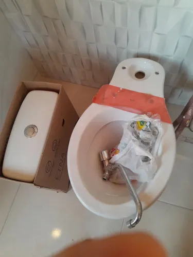 Vaso sanitário  com armário 