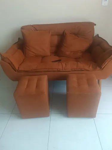 Vendo sofá zero, nunca usado, estou vendendo pq não coube aqui