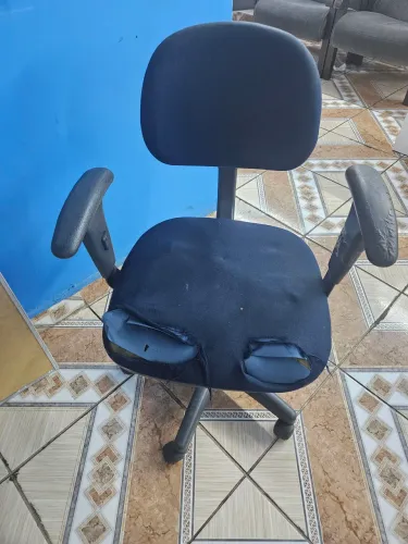 Cadeira escritório giratória