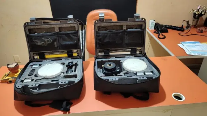 GPS HI-TARGET - V30 PLUS
