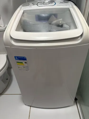 Máquina de lavar semi nova sem nem um defeito em perfeito estado