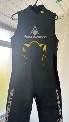 Roupa de borracha natação