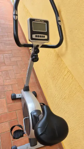 Bicicleta Ergométrica O'Neal - Vertical, com Painel Digital