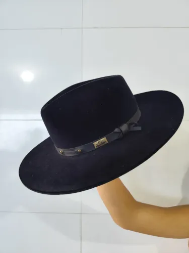 Chapéu estilo Gustavo Lima, tamanho 56