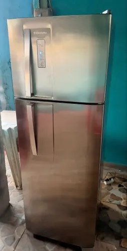 Geladeira Electrolux inox frost free
