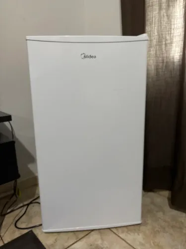 Frigobar Midea 
