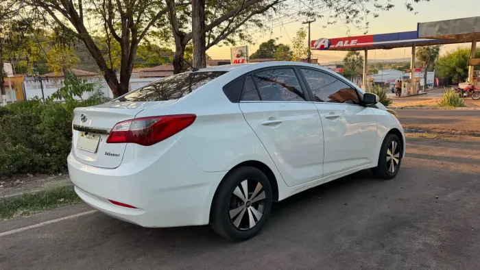 Hyundai HB20S C.plus/c.style 1.6 Flex 16V Mec.4p 2015