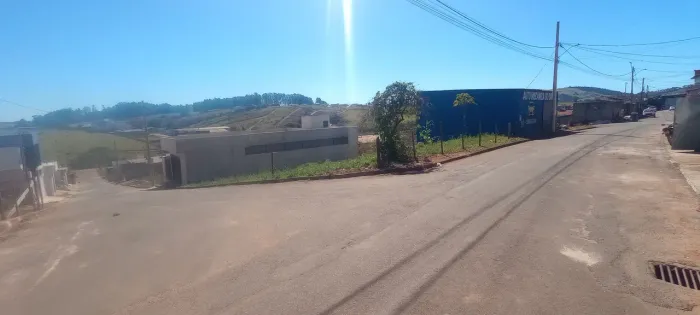 Terreno de esquina Alterosa MG