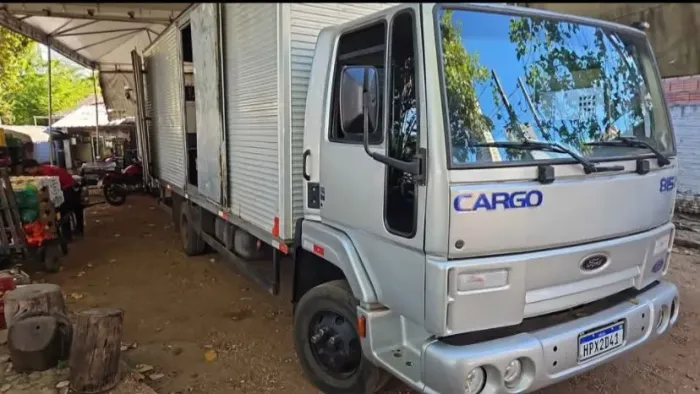 Vendo caminhão Ford cargo 815s