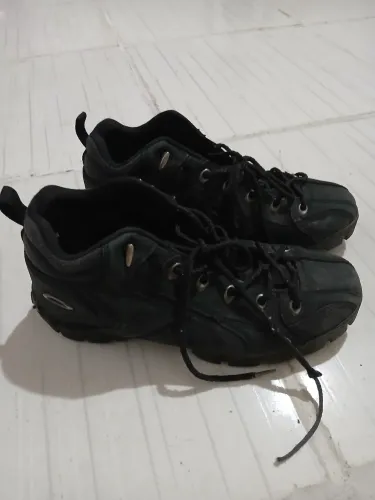 Vendo sapatos USADOS