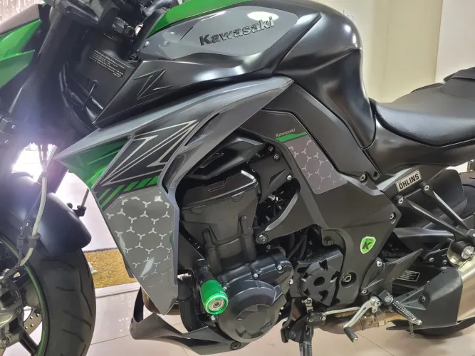 Kawasaki Z1000 R Edition