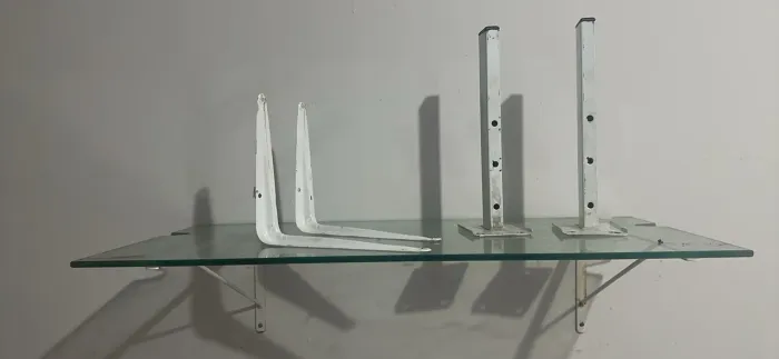 Vendo 3 pares de suporte de ferro + 1 vidro temperado 60x30