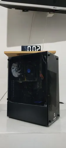 Desktop para Trabalho e Estudo.