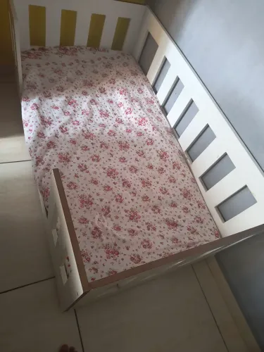 Cama infantil para criança até 4 anos retirar Village 2