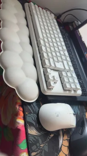 Kit Logitech - Mouse & Teclado S/Fio Pro X Superlight / / Teclado G 715 Wireless