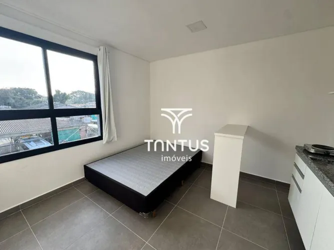 Studio para alugar por R$1.400/mês - Rebouças - Curitiba/PR